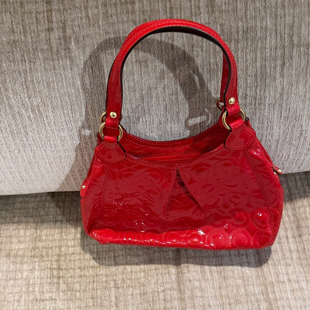 Coach Gramery patent leather and boss signature C Red shoulder bag 6 x 9 - Picture 6 of 14
